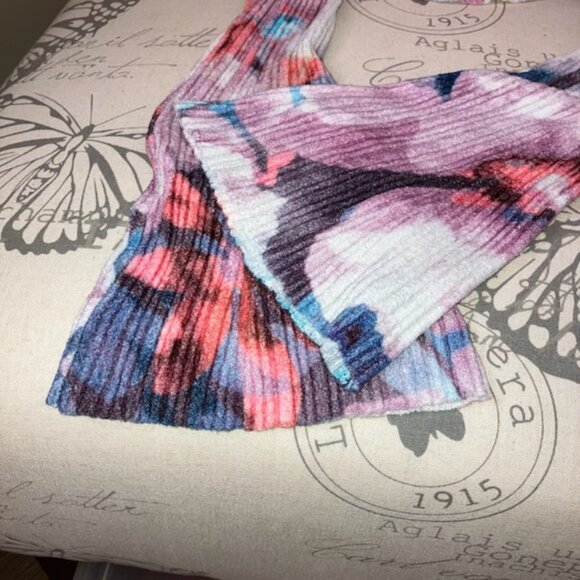 NEW WITH TAGS ATTACHED!!! Gorgeous Anthropologie Velvet Turtleneck - Picture 8 of 8